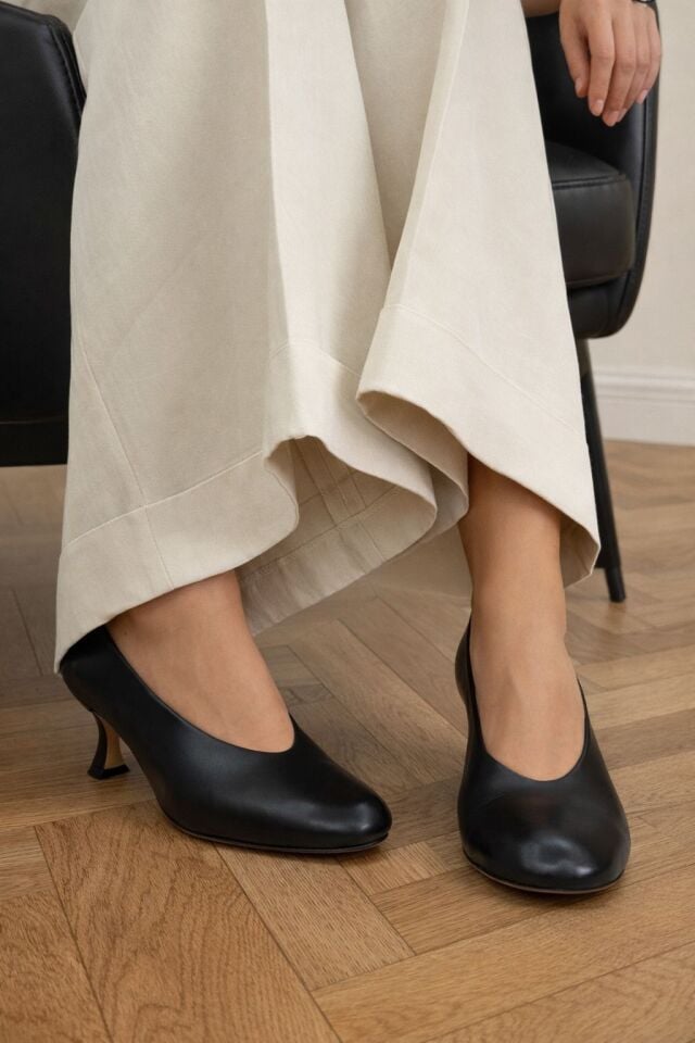 3583 KADIN GERÇEK DERİ TOPUKLU AYAKKABI