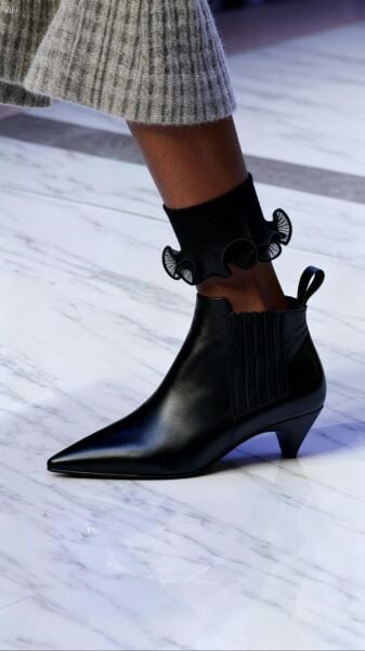 2320 KADIN GERÇEK DERİ SİYAH TOPUKLU BOT