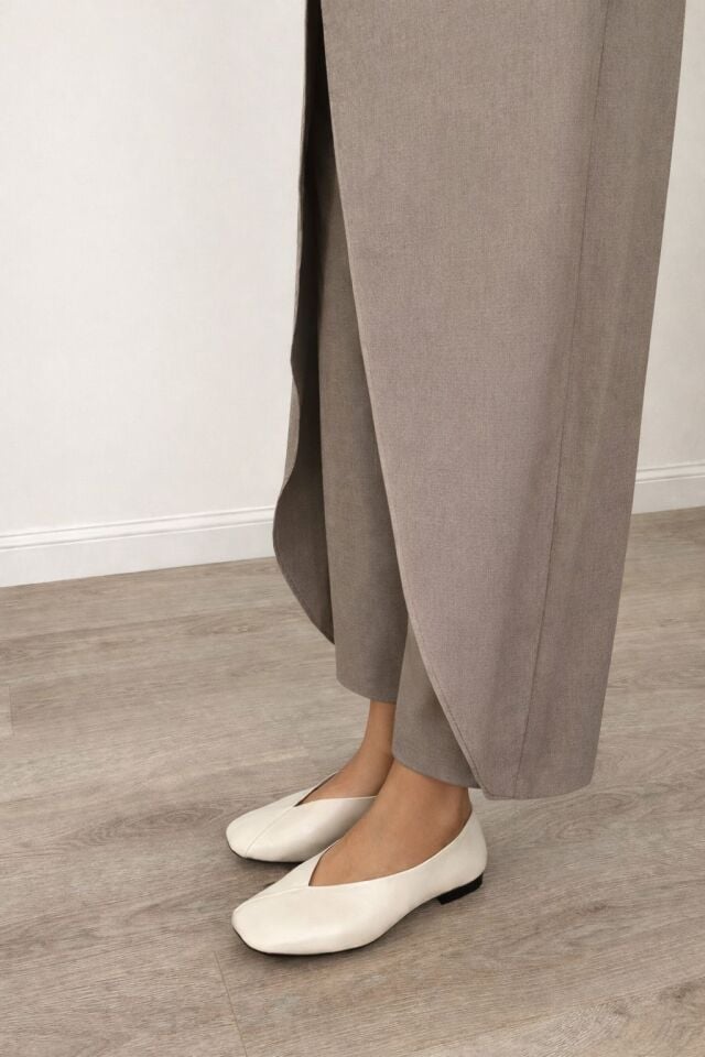 0030 KADIN GERÇEK DERİ BABET AYAKKABI